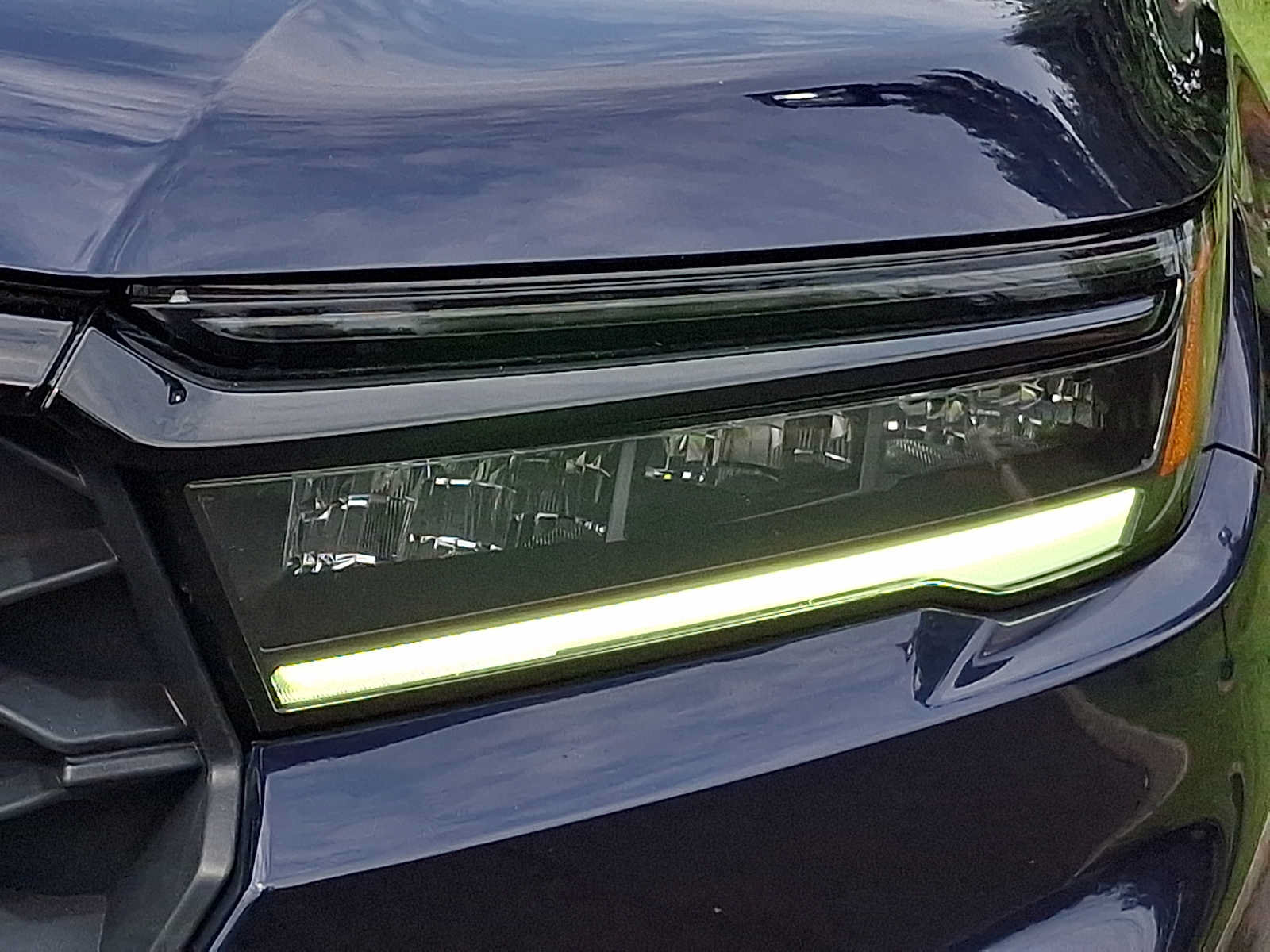 Used 2025 Honda Pilot Sport image 7
