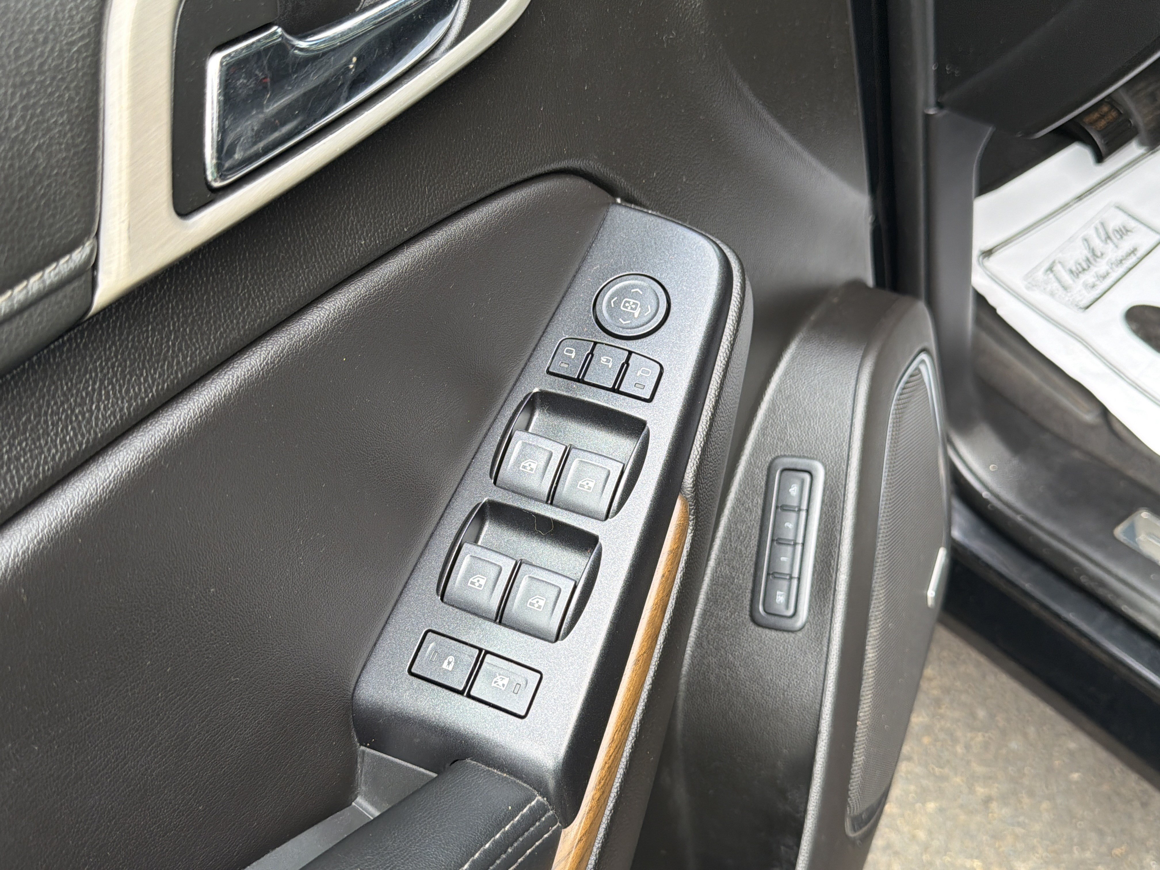 Used 2019 GMC Yukon XL Denali AWD/4WD image 14
