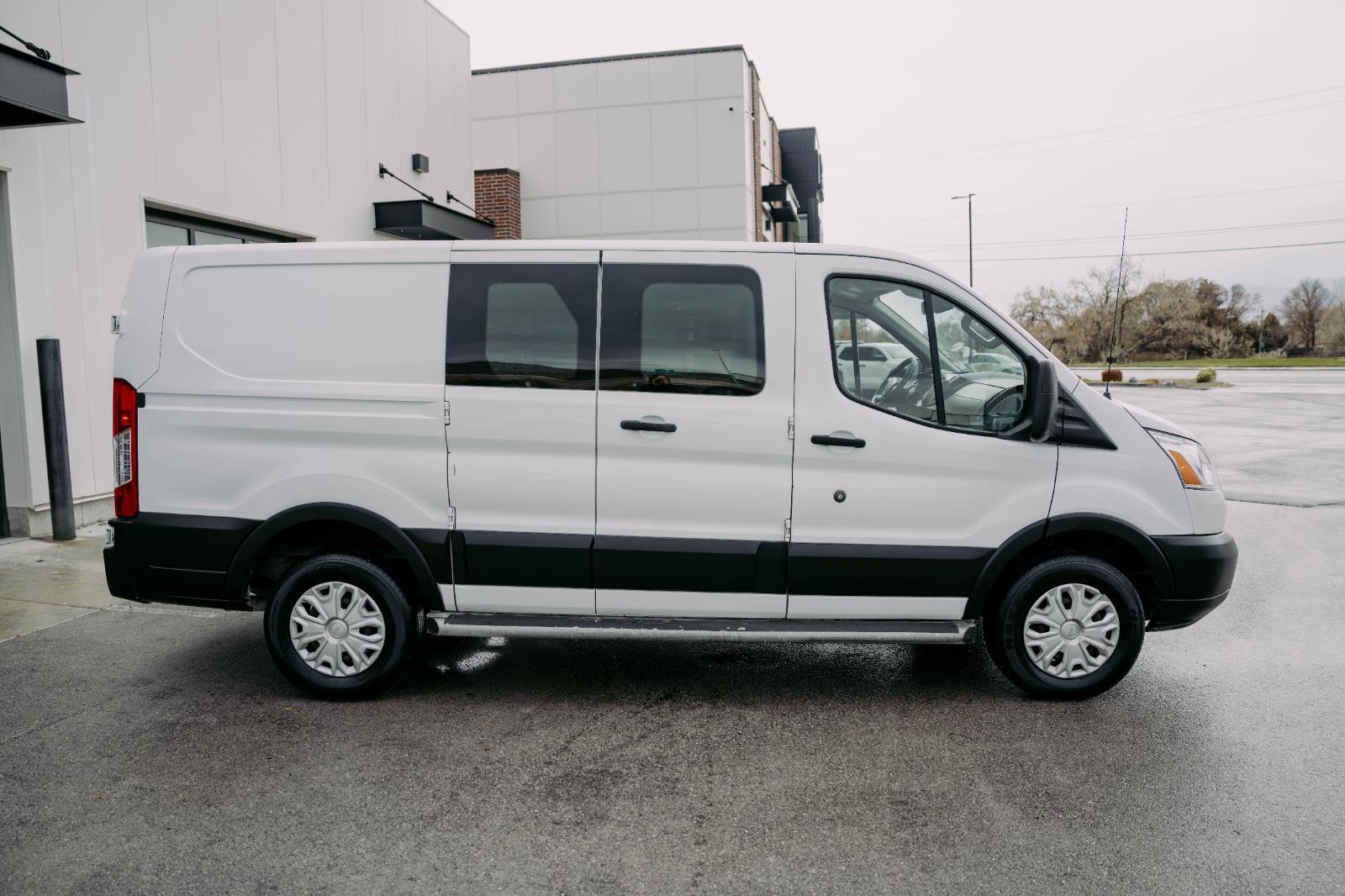 Used 2019 Ford Transit 250 130 Low Roof w/ Exterior Upgrade Package image 8