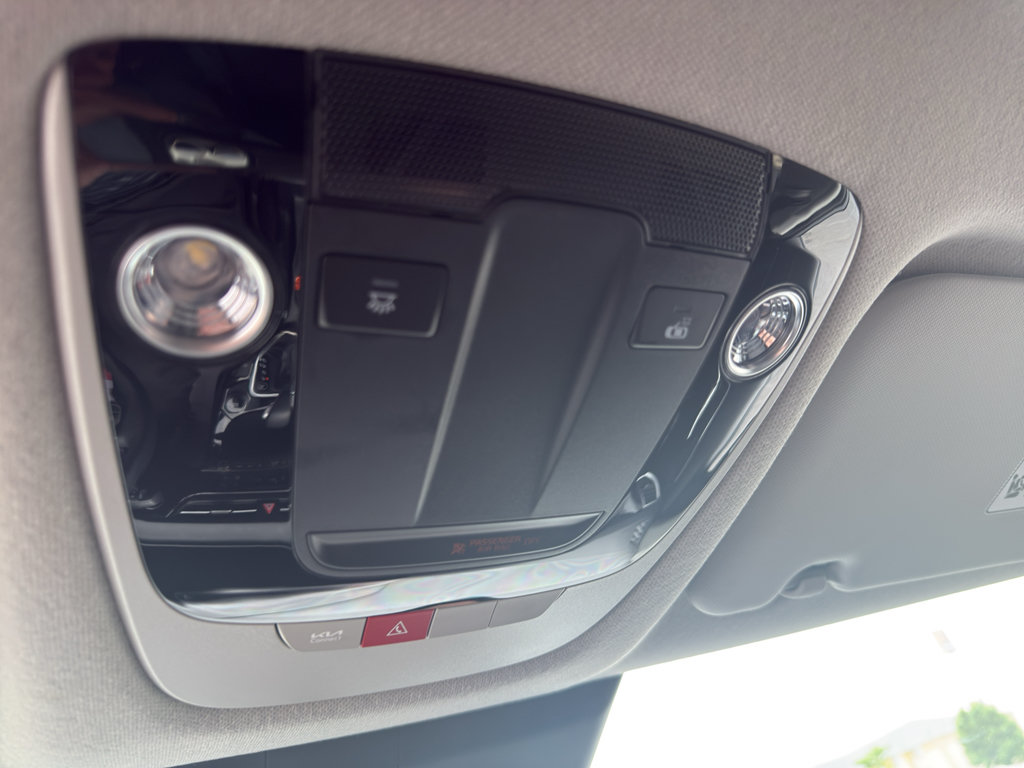 Used 2025 Kia Seltos S AWD/4WD image 16