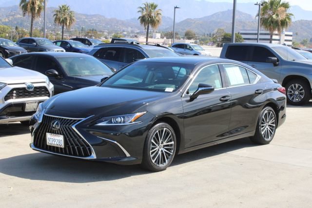 Certified 2025 Lexus ES 300h w/ Premium Package FWD image 3