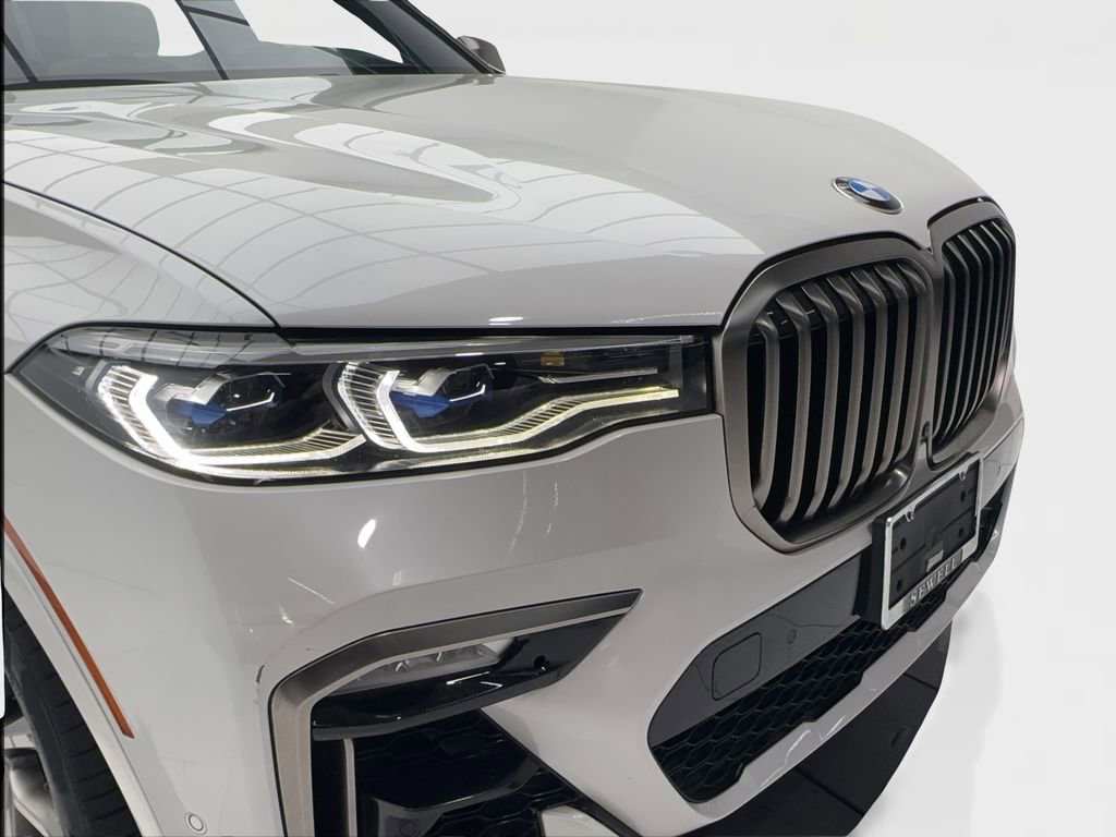 Used 2020 BMW X7 M50i w/ Dynamic Handling Package image 12