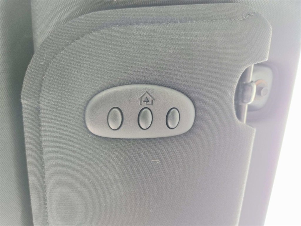 Used 2012 Chrysler 200 Touring image 28