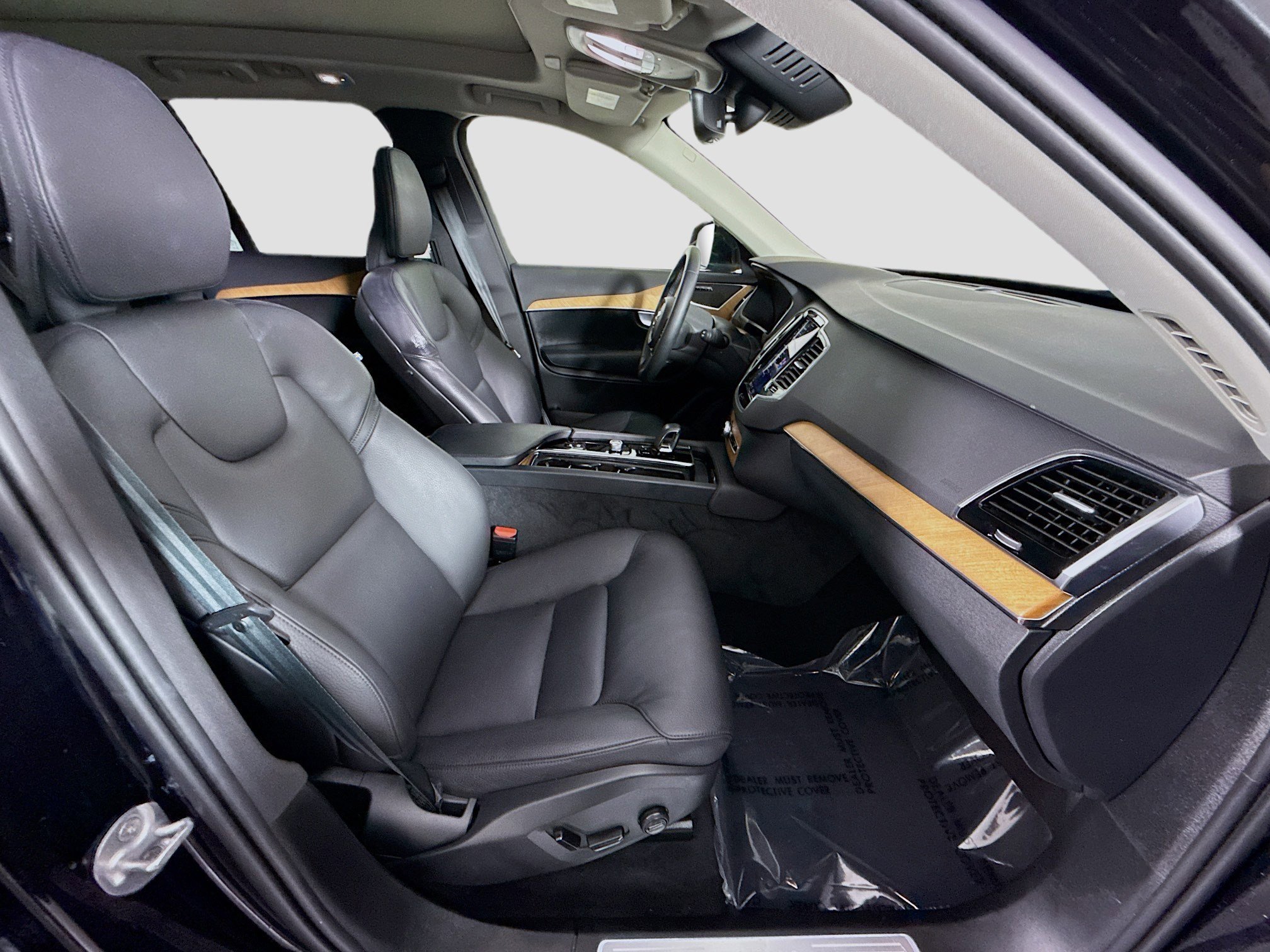 Used 2024 Volvo XC90 B5 Plus image 29