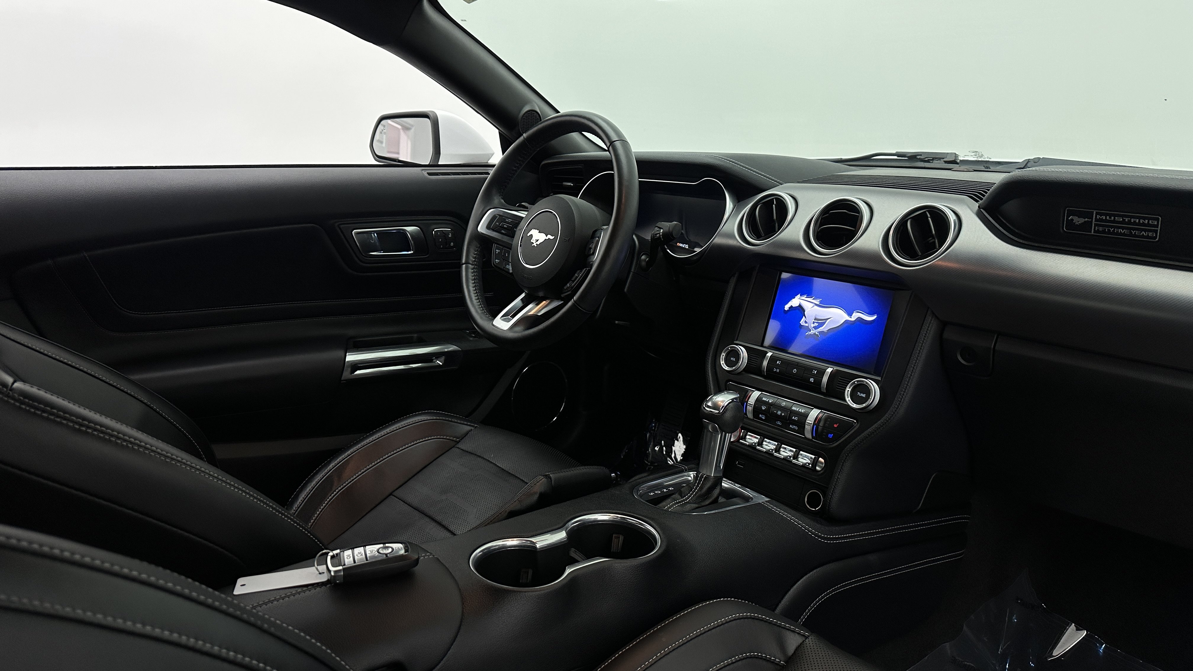Used 2020 Ford Mustang Premium w/ Equipment Group 201A RWD image 30