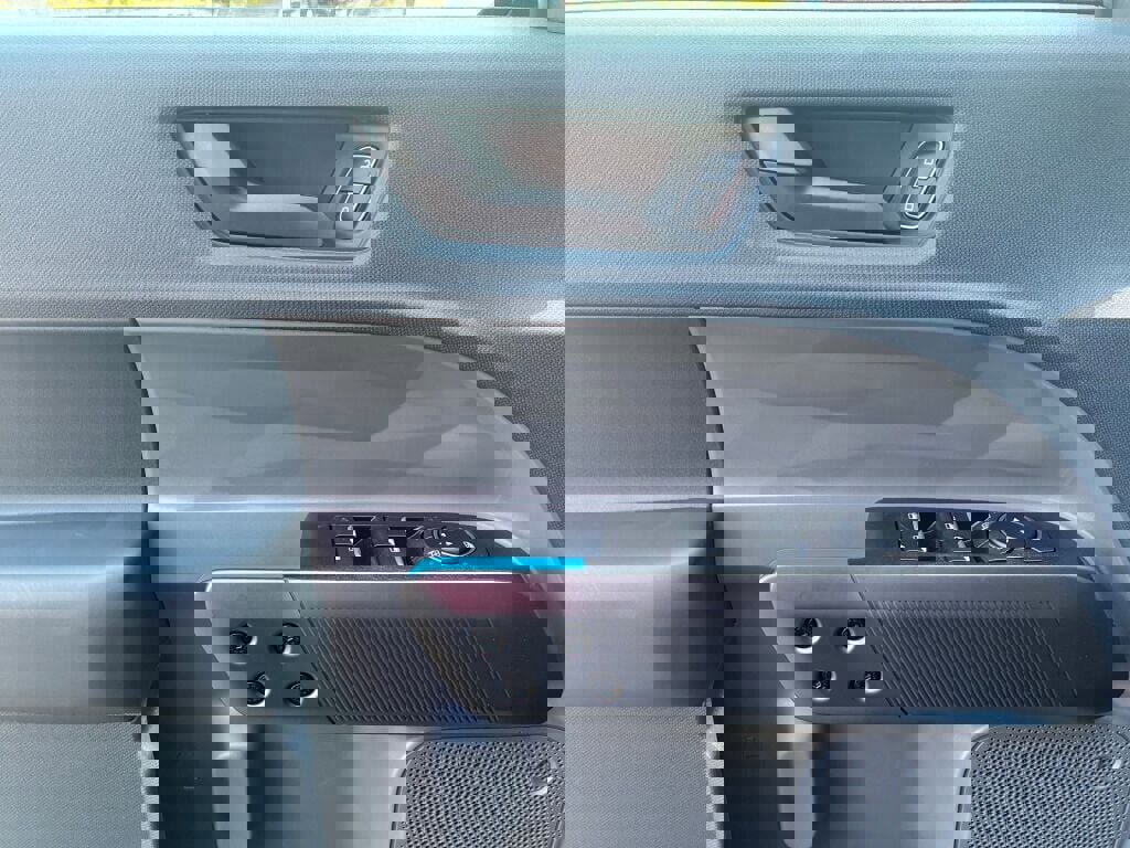 New 2025 Ford Maverick Lobo image 7