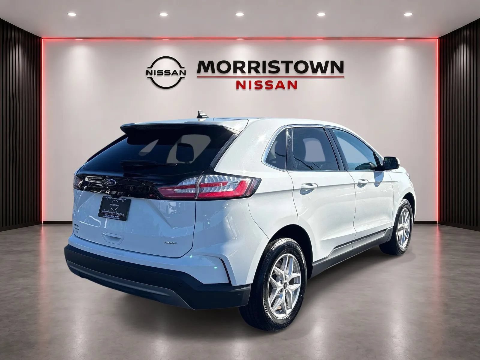 Used 2024 Ford Edge SEL AWD/4WD image 3