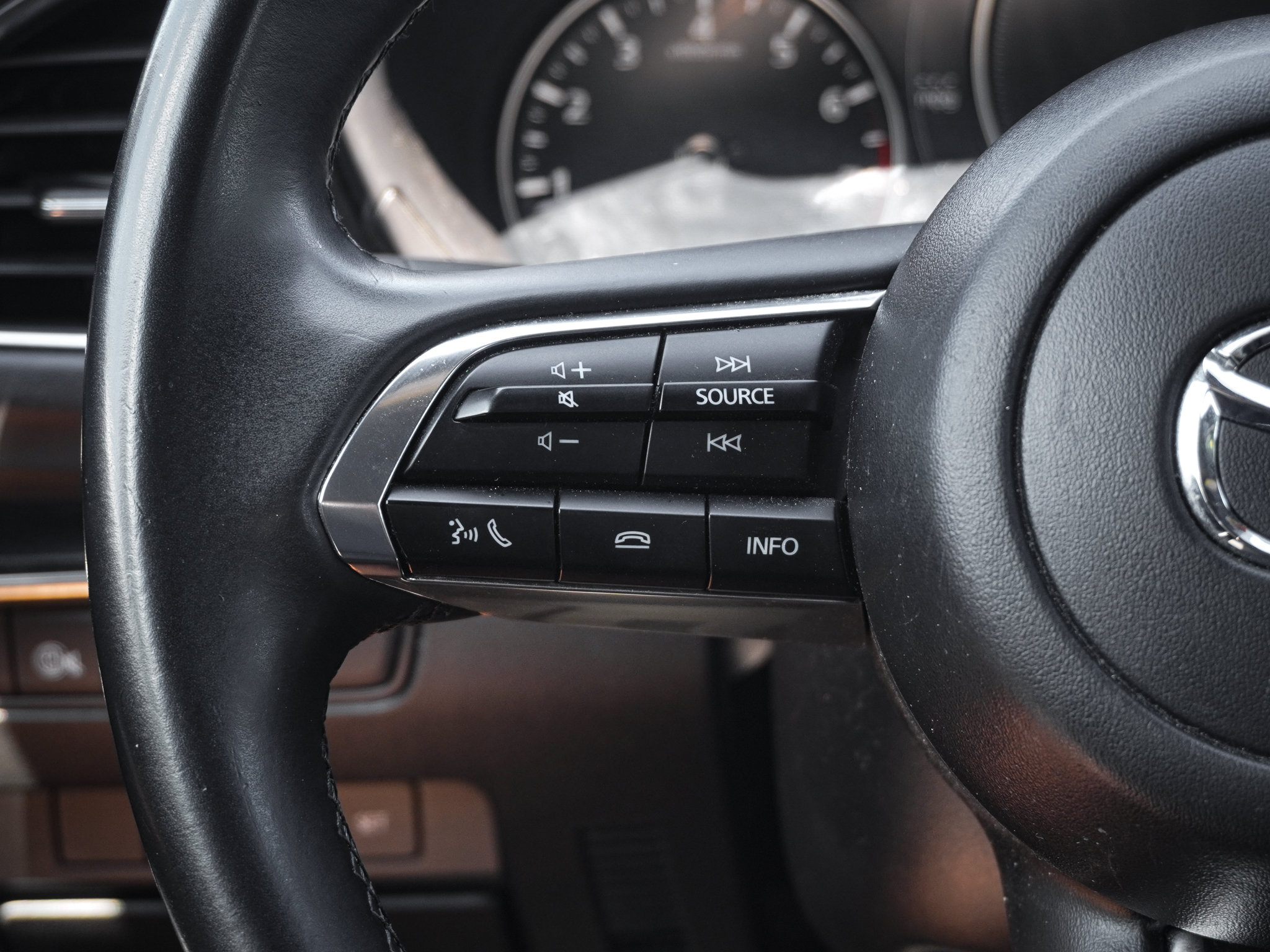 Used 2024 MAZDA MAZDA3 s FWD image 20