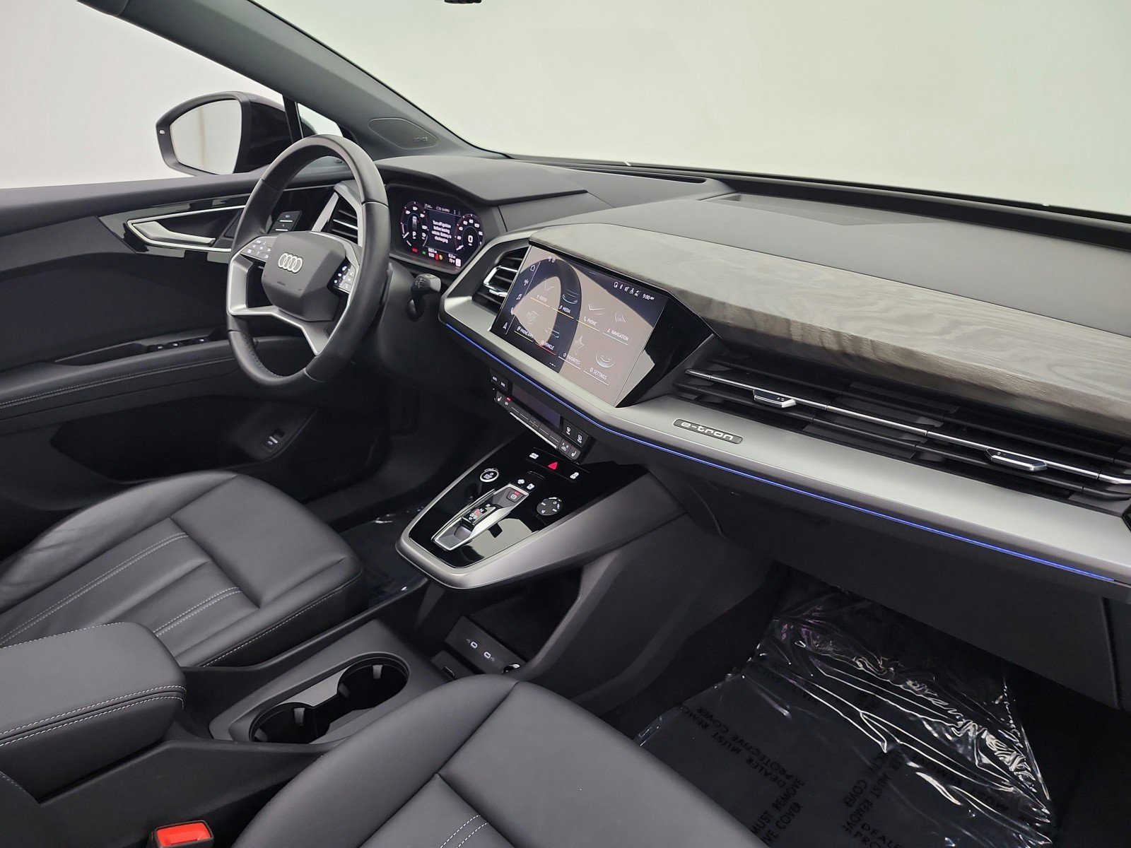 Used 2024 Audi Q4 e-tron Prestige w/ Black Optic Package image 26