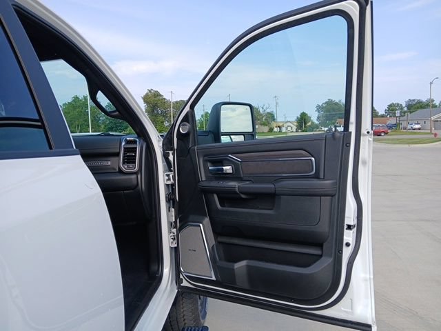New 2026 RAM 2500 Laramie AWD/4WD image 27