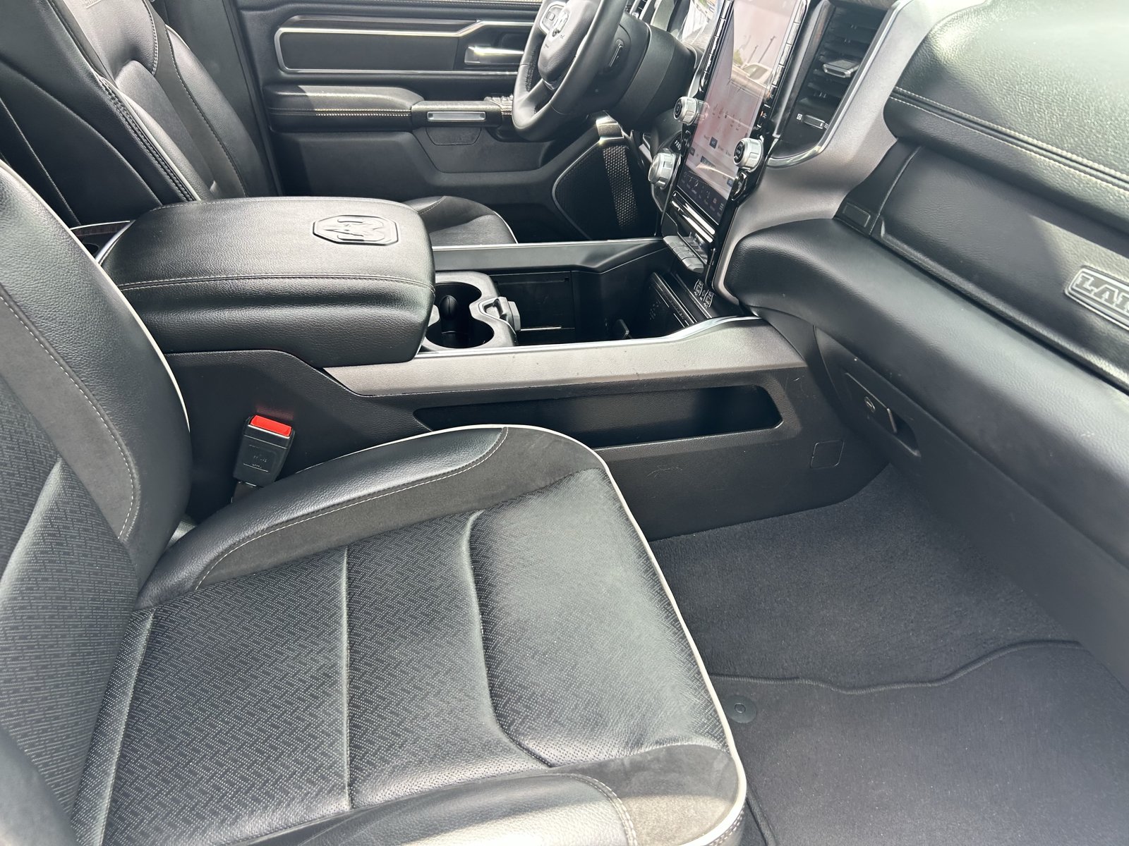 Used 2025 RAM 1500 Laramie AWD/4WD image 11