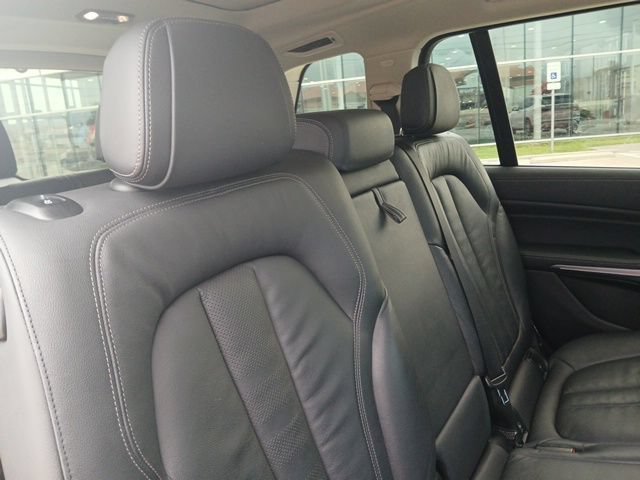 Used 2020 BMW X7 xDrive40i w/ Premium Package AWD/4WD image 11