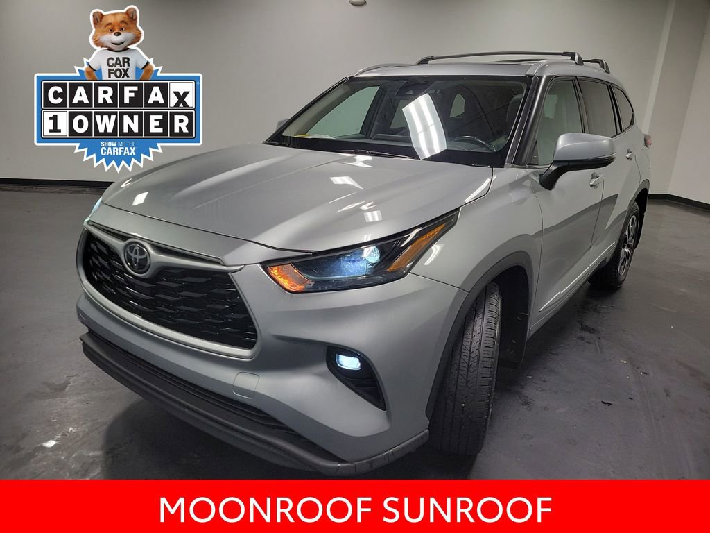Used 2022 Toyota Highlander XLE image 4