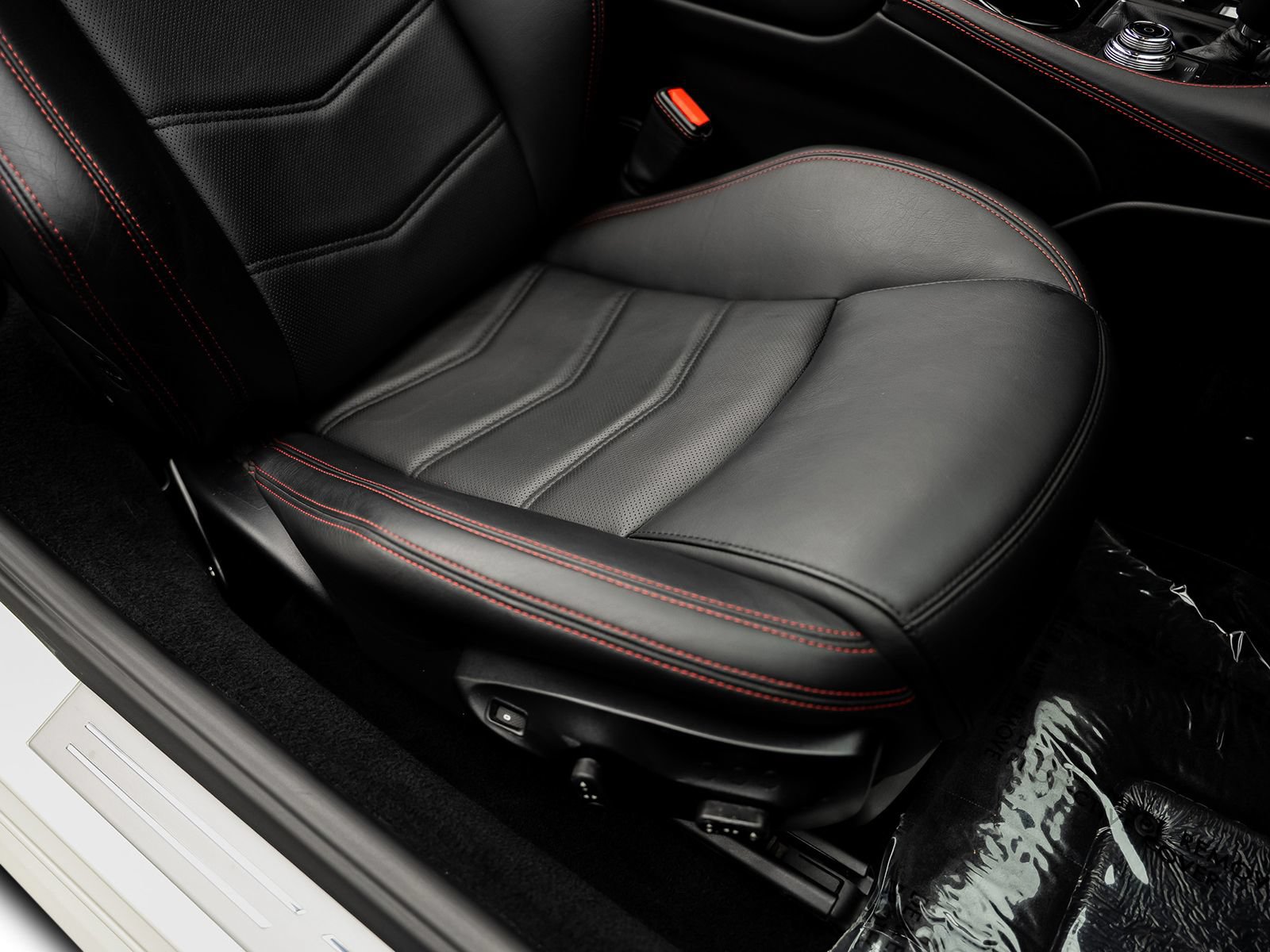 Used 2019 Maserati GranTurismo Sport RWD image 36