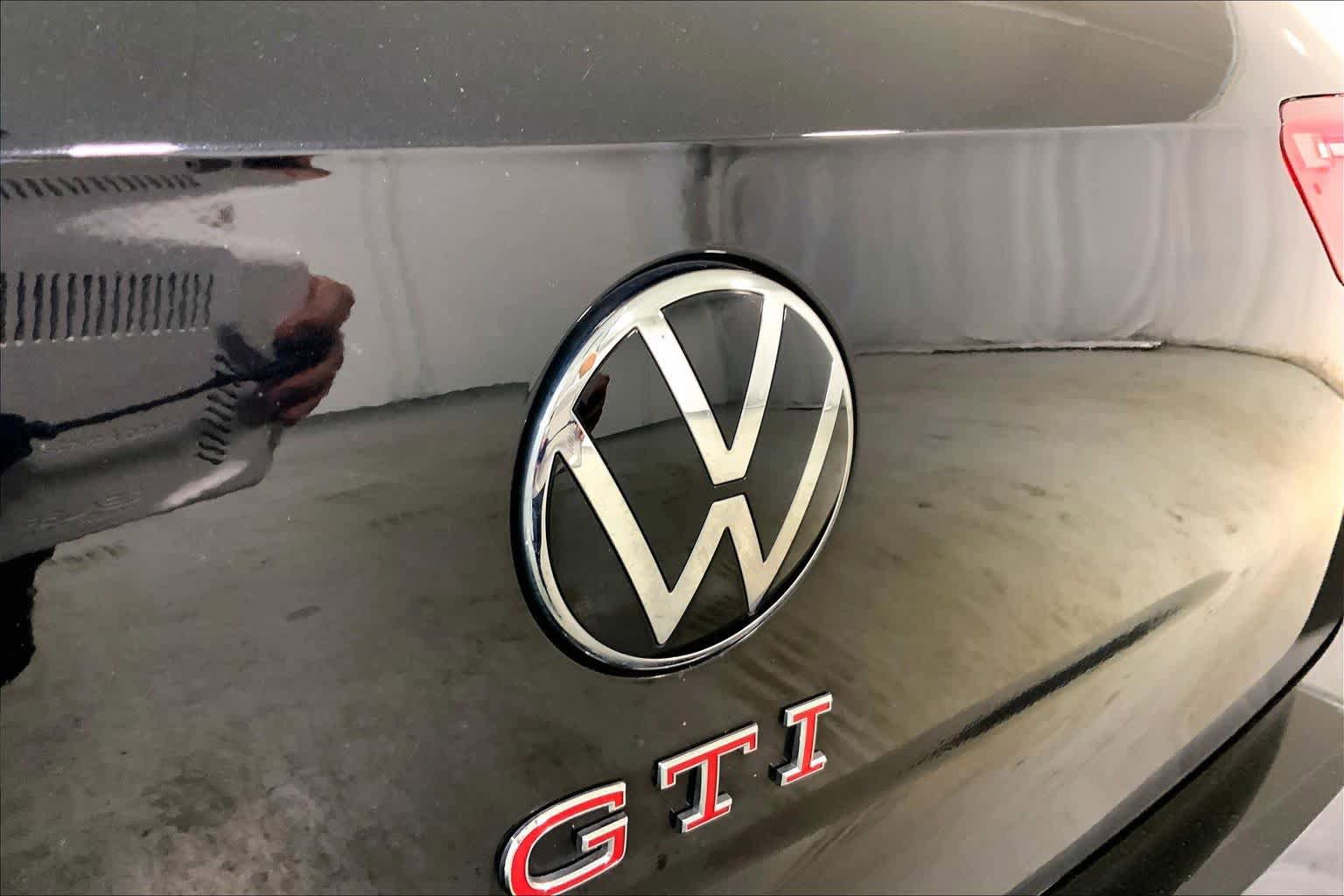 Used 2022 Volkswagen GTI S FWD image 29
