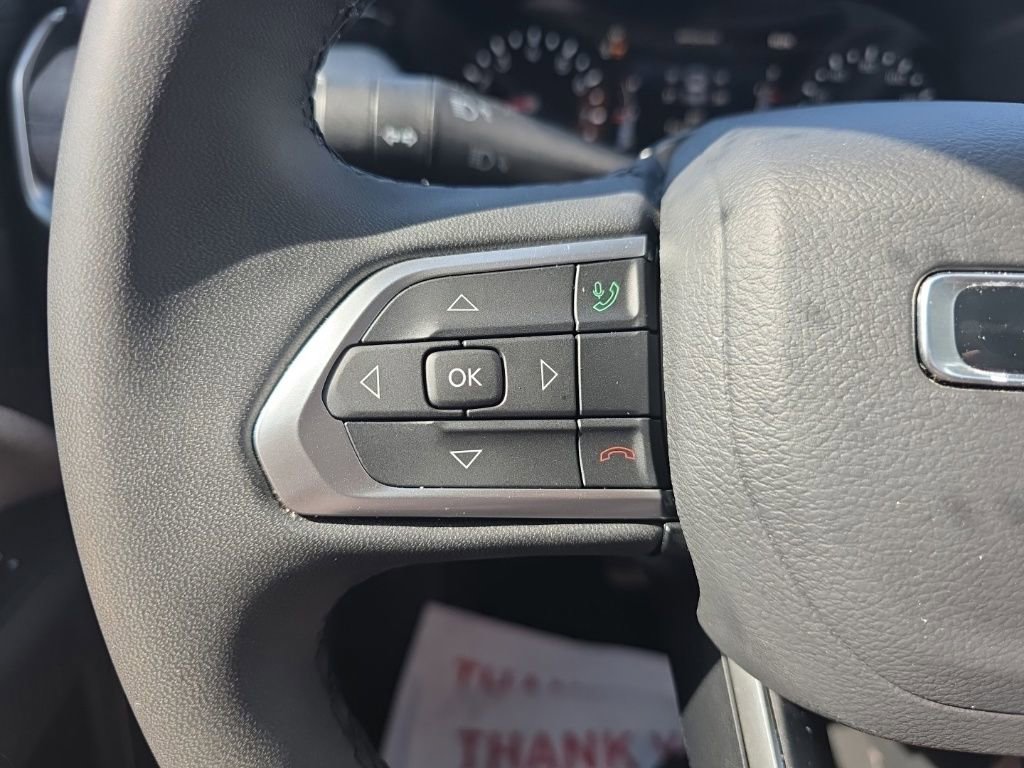 Used 2025 Jeep Compass Latitude image 19