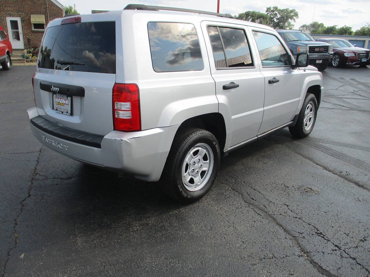 Used 2010 Jeep Patriot Sport FWD image 5