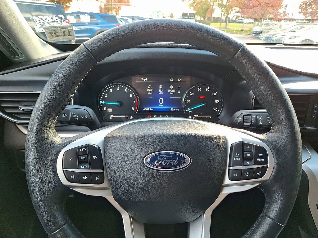 Used 2022 Ford Explorer XLT w/ Equipment Group 202A image 18