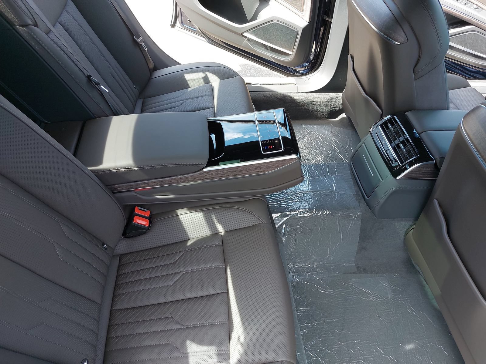 New 2026 Audi A8 L 3.0T AWD/4WD image 12
