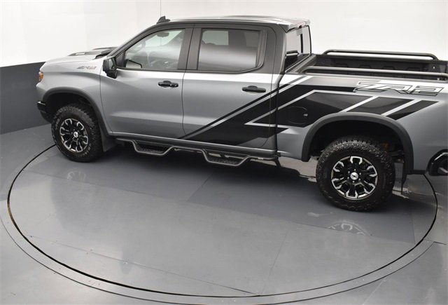 Used 2024 Chevrolet Silverado 1500 ZR2 w/ Technology Package image 14