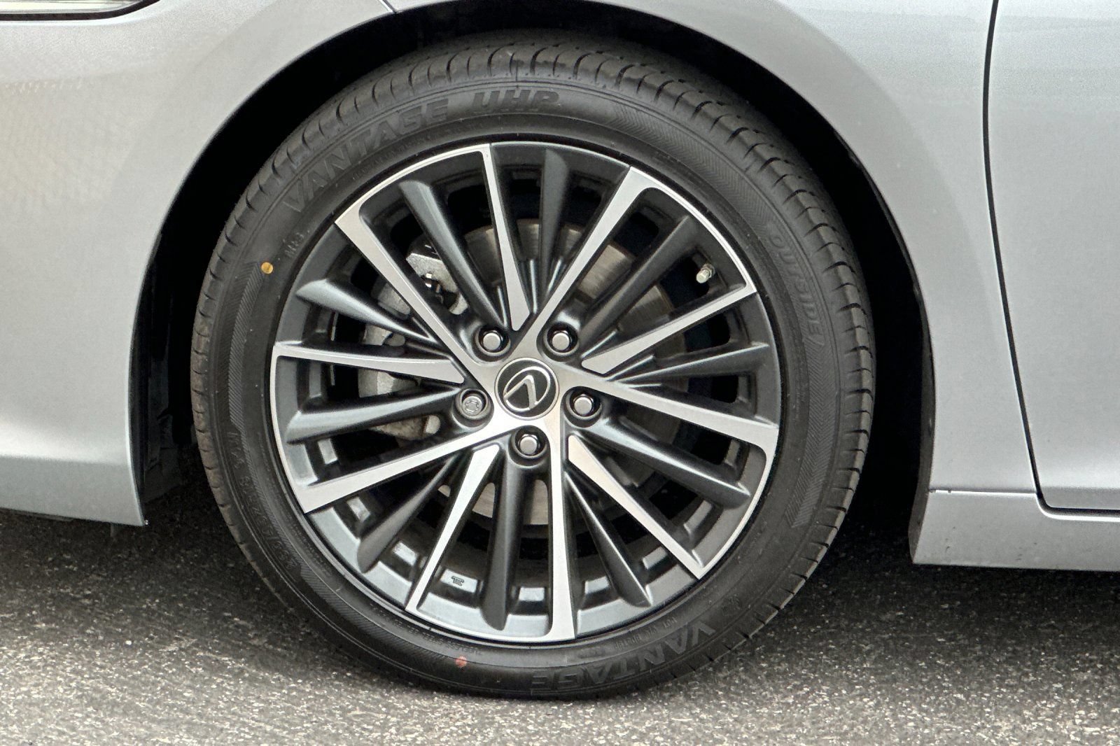 Certified 2023 Lexus ES 350 w/ Accessory Package (Z2) FWD image 29