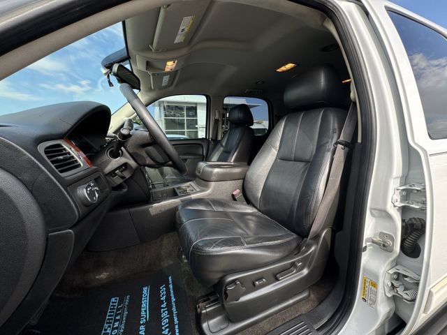 Used 2011 Chevrolet Tahoe LT RWD image 16