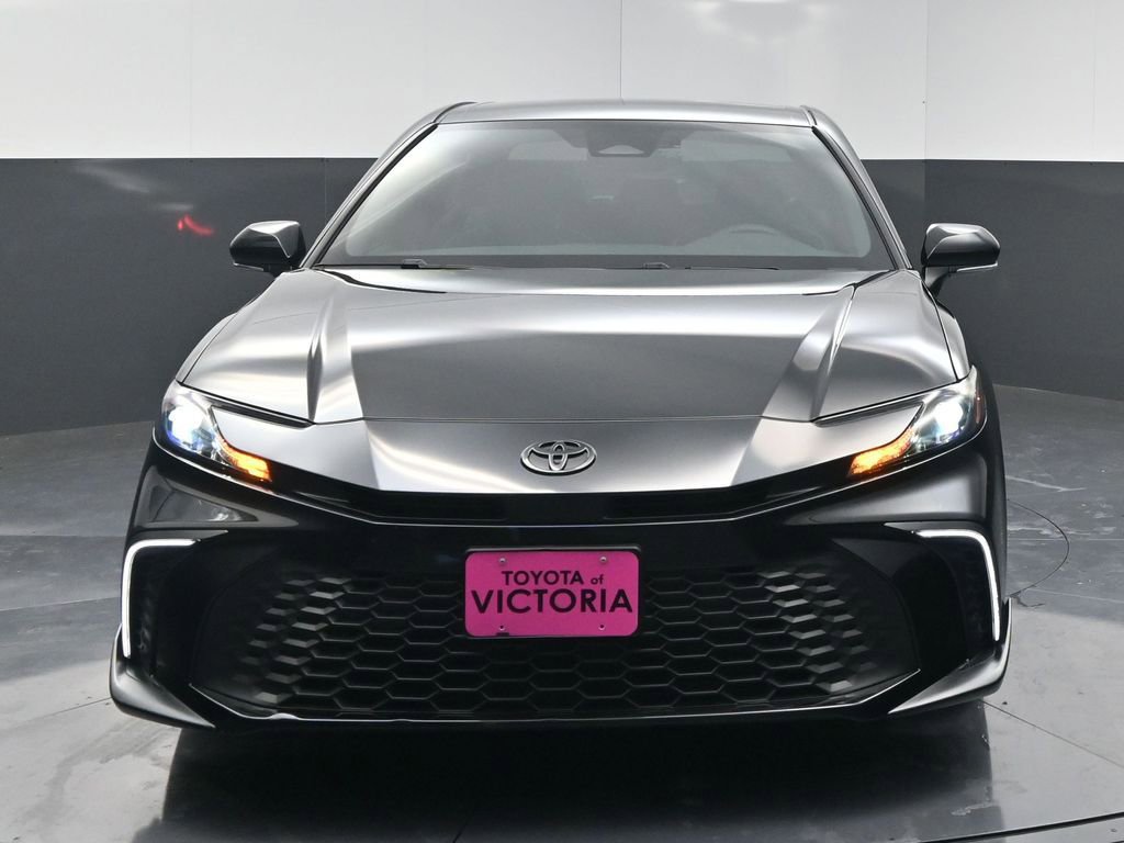 Used 2025 Toyota Camry SE image 18