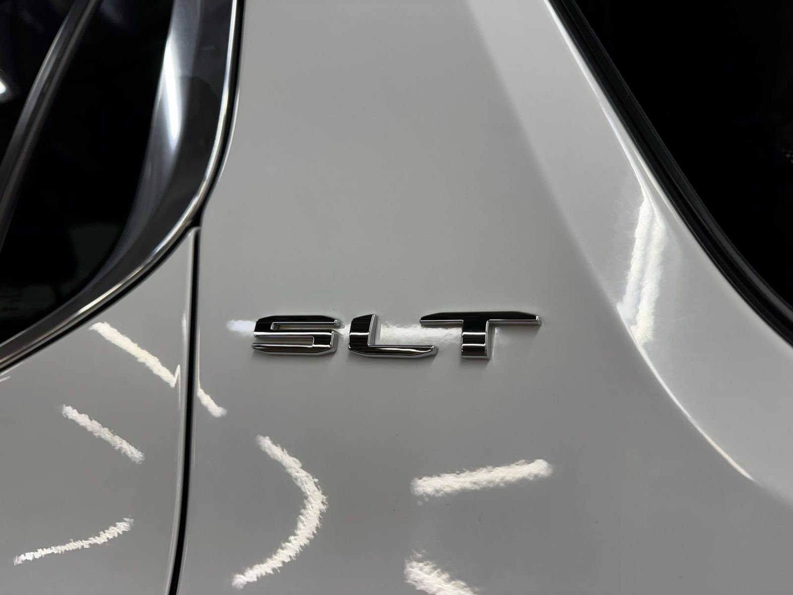 Used 2020 GMC Acadia SLT AWD/4WD image 7