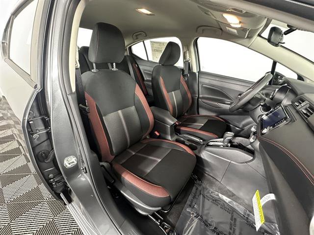 New 2025 Nissan Versa SR w/ Trunk Package image 12