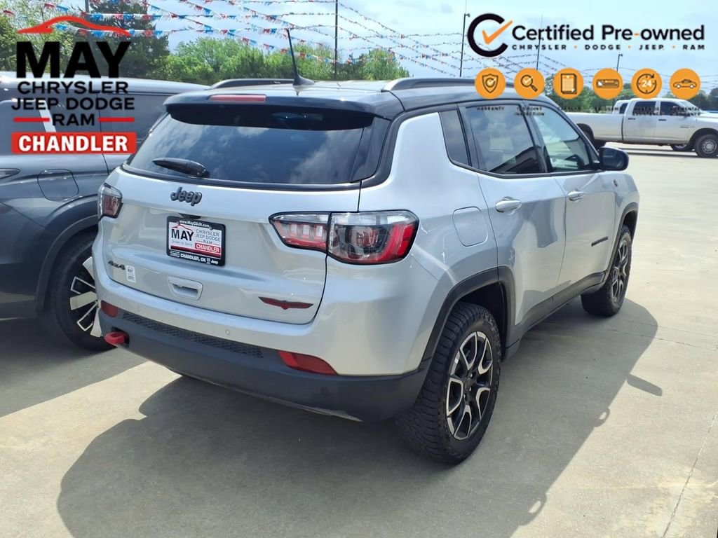 Used 2025 Jeep Compass Trailhawk image 2