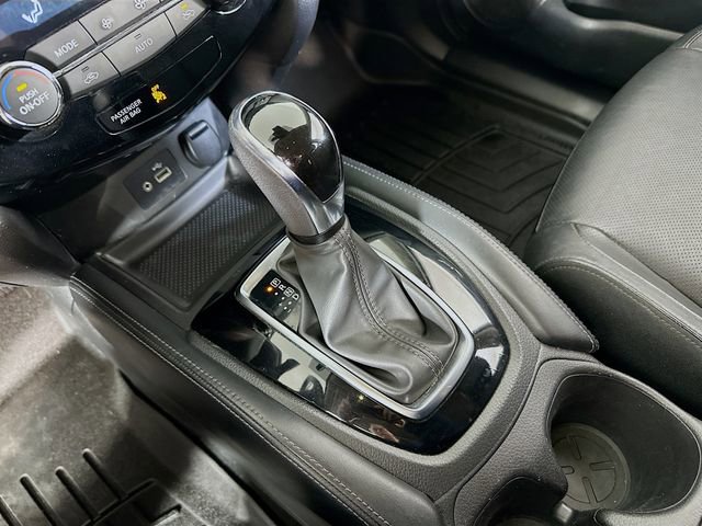 Used 2018 Nissan Rogue SL image 20