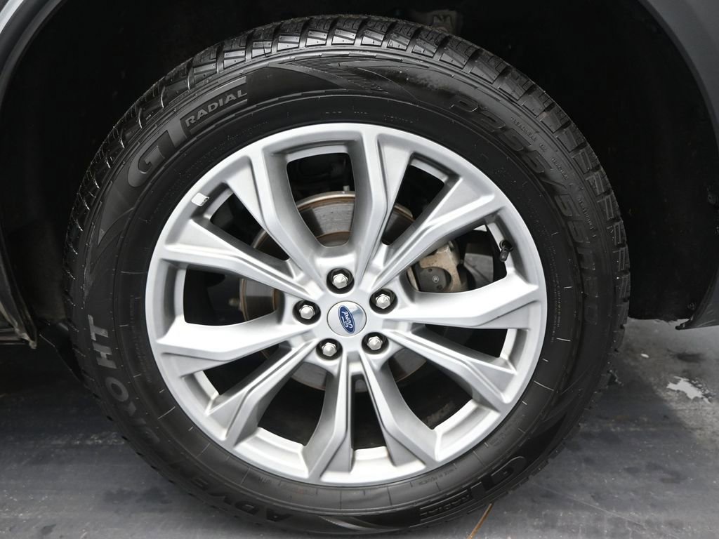 Used 2023 Ford Explorer Limited image 41