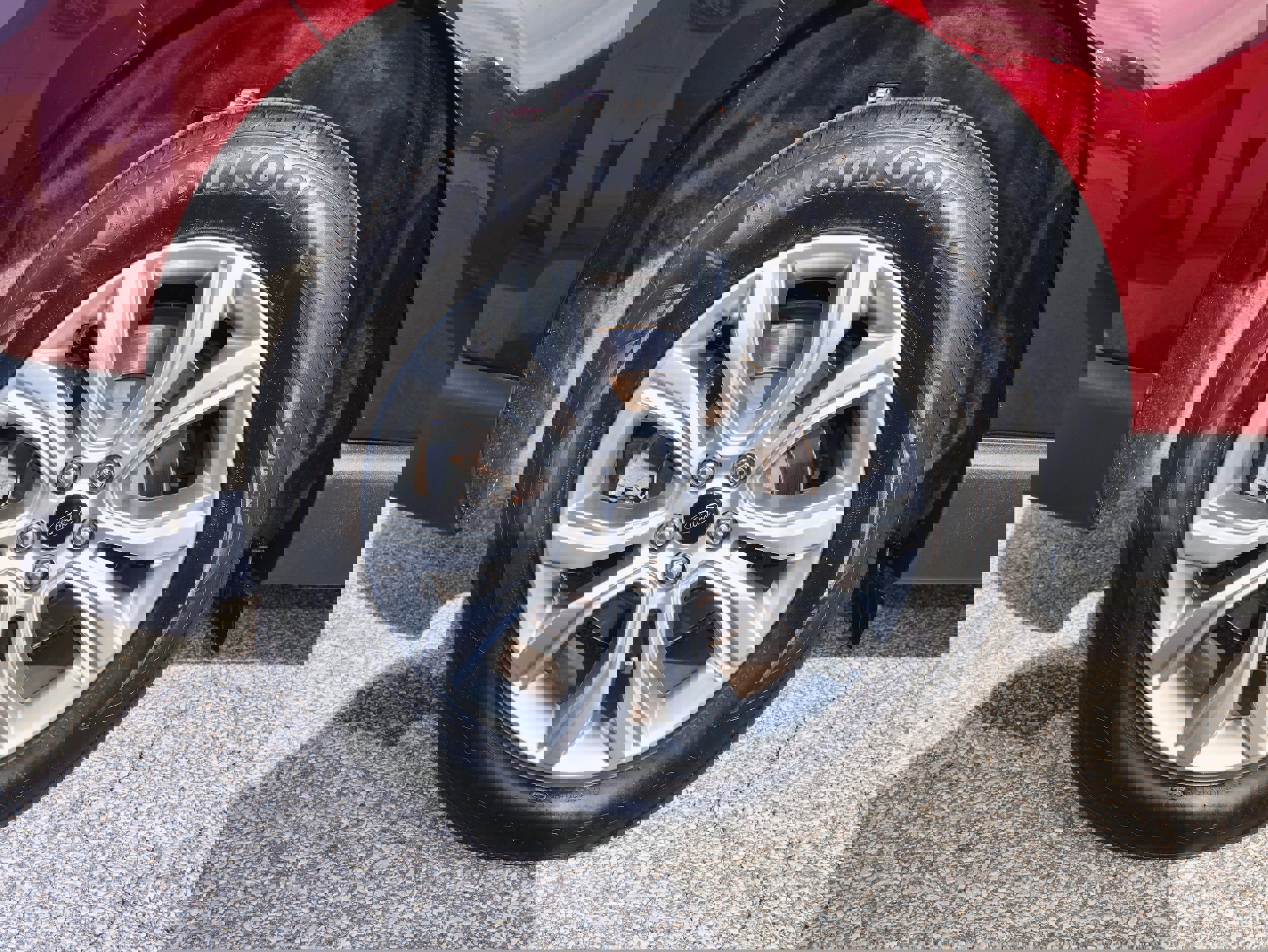 Used 2024 Ford Edge Titanium image 27