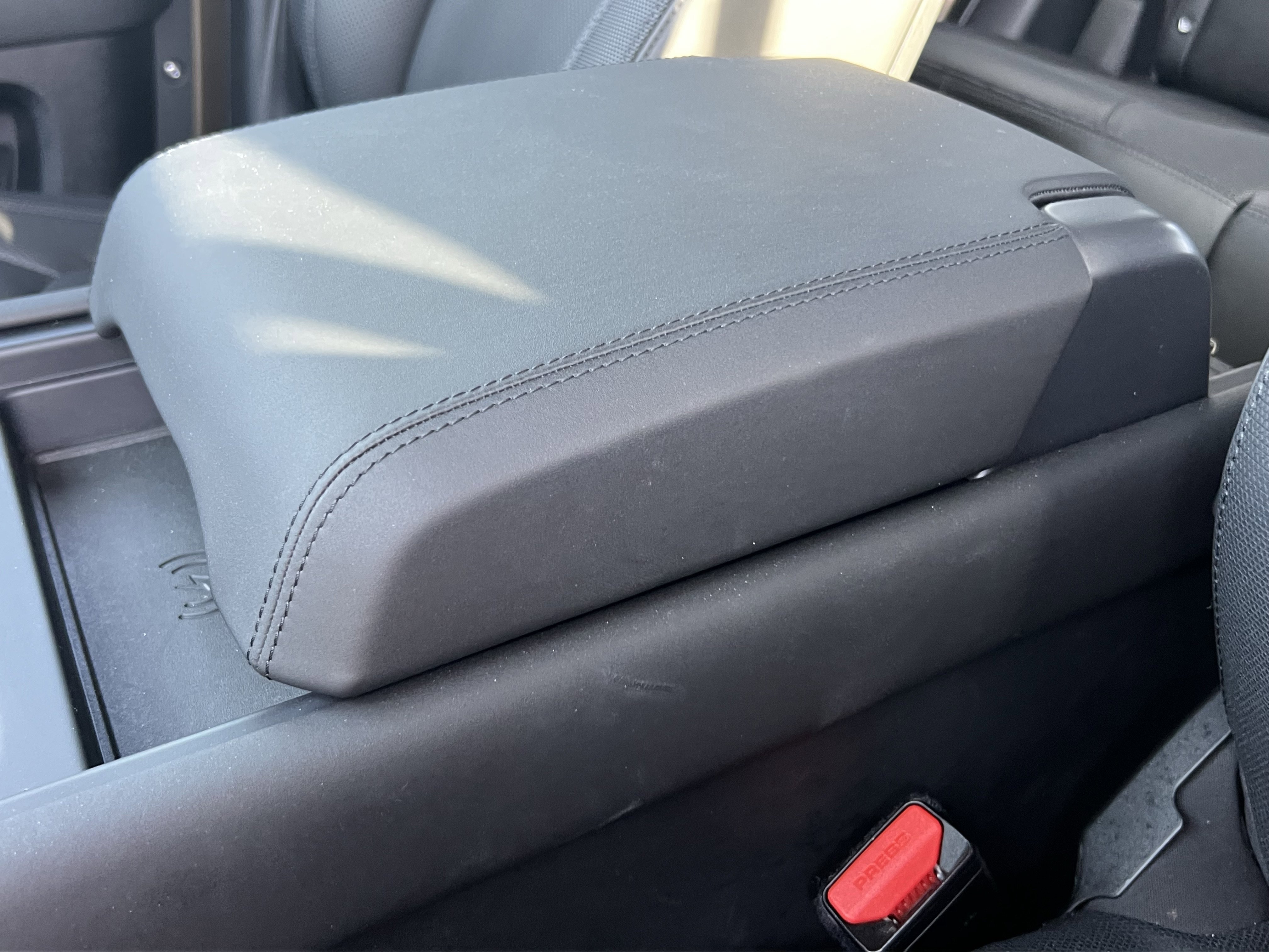 Certified 2024 Land Rover Defender 110 X-Dynamic SE image 27