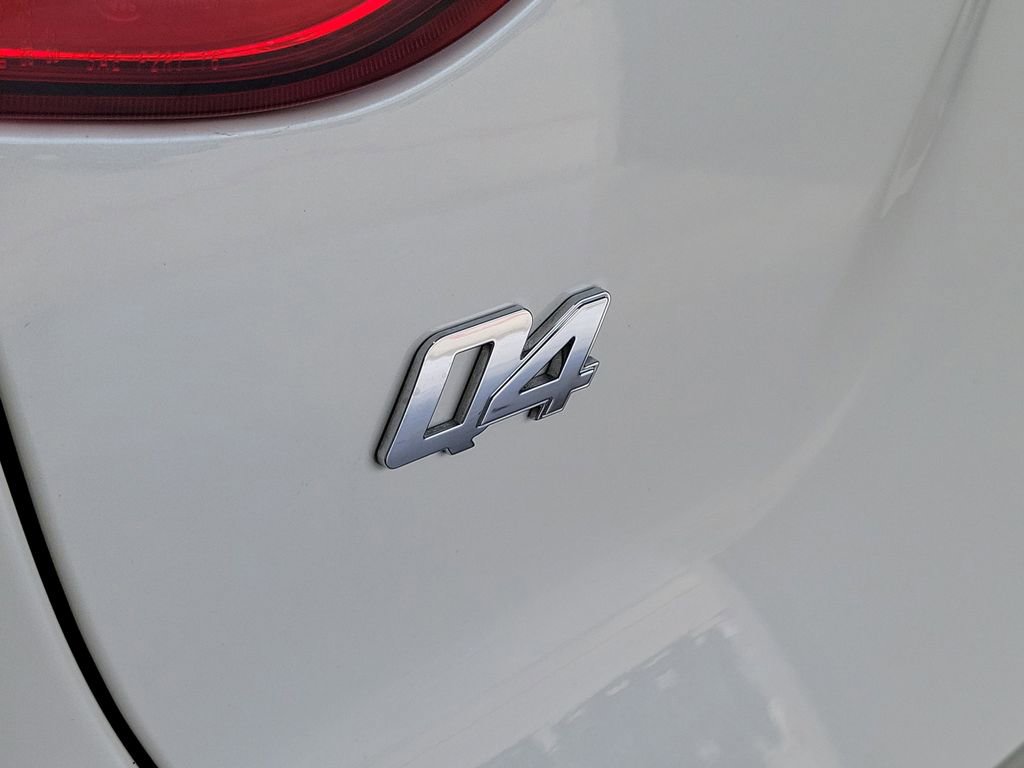Used 2020 Maserati Levante image 9