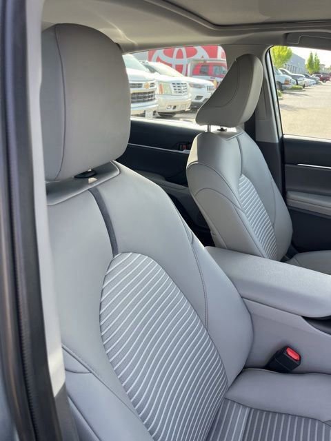 Used 2023 Toyota Camry SE w/ Audio Upgrade Package image 11
