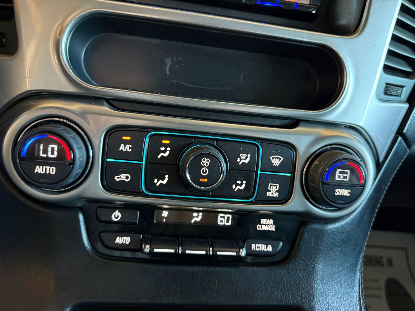 Used 2015 Chevrolet Suburban LS image 18