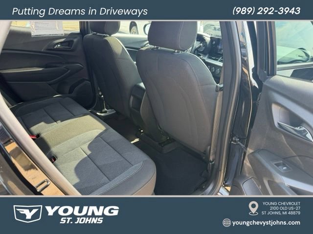 Certified 2024 Chevrolet Trax RS w/ Sunroof Package FWD image 28