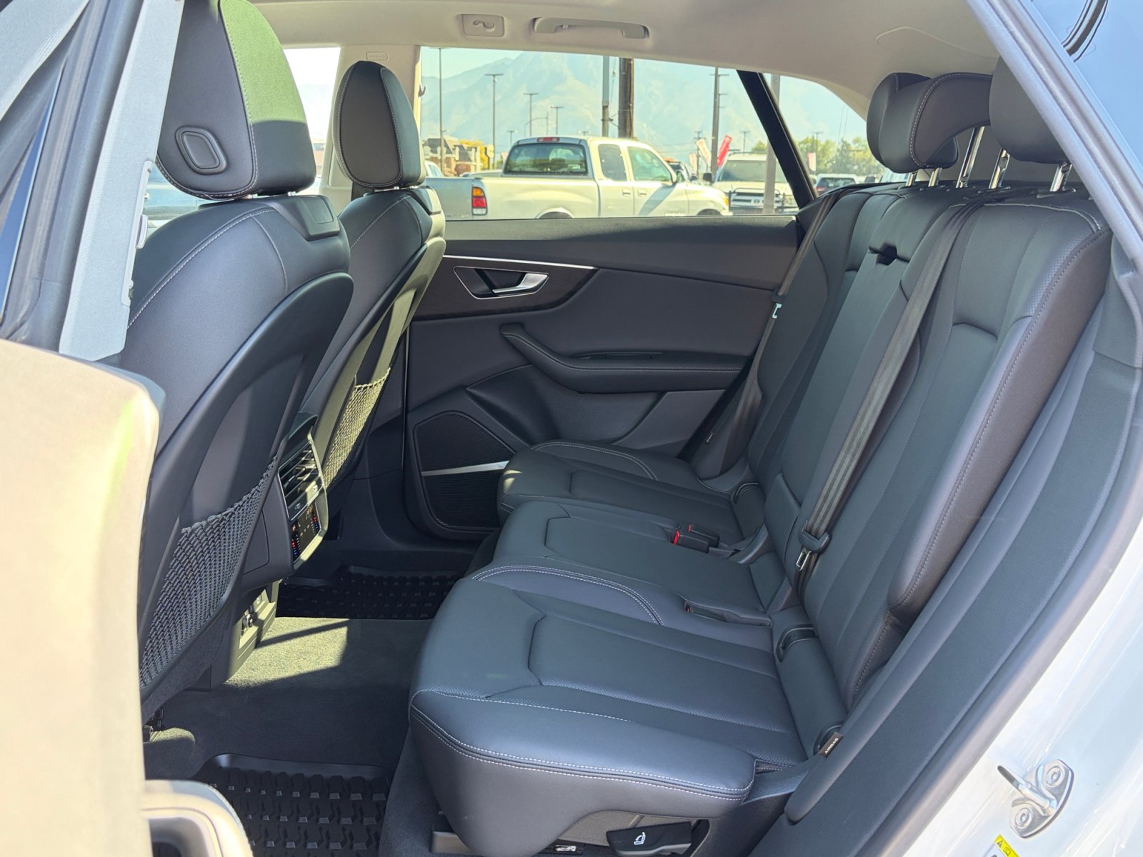 Used 2023 Audi Q8 Premium Plus AWD/4WD image 26