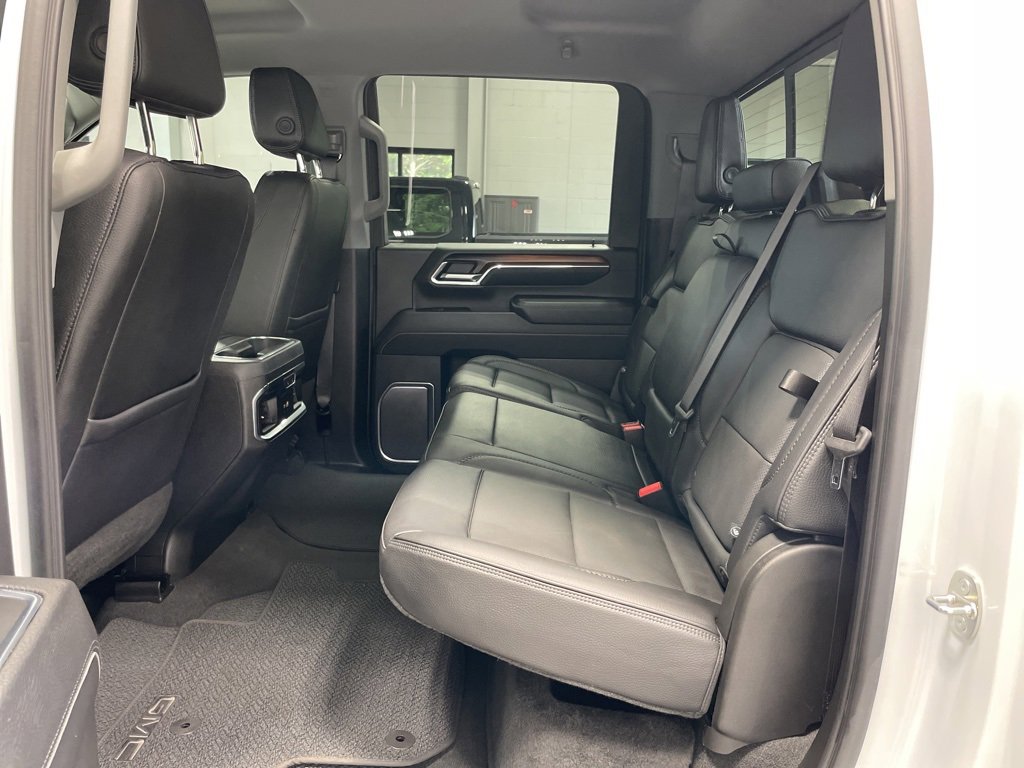 Used 2024 GMC Sierra 3500 Denali image 20