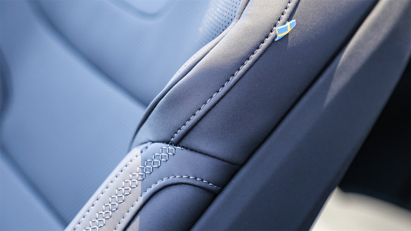 New 2025 Volvo EX90 Ultra image 27