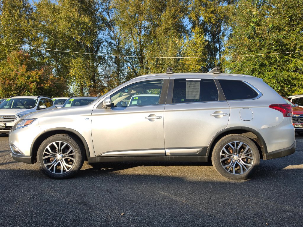 Used 2018 Mitsubishi Outlander GT AWD/4WD image 3