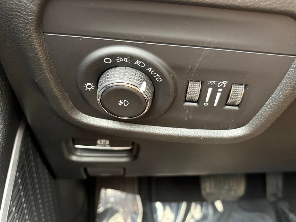 New 2026 Jeep Grand Cherokee L Limited AWD/4WD image 29