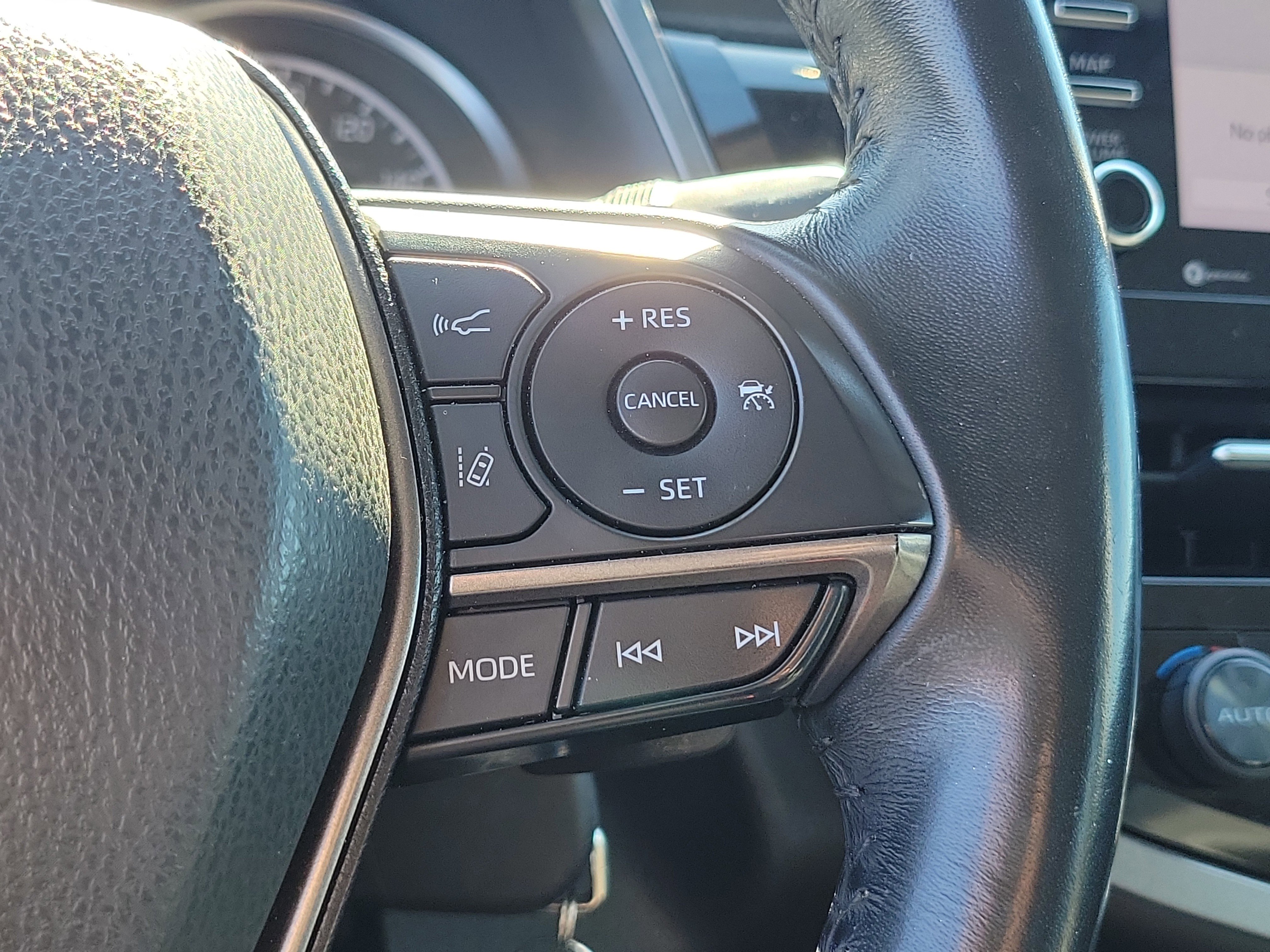 Used 2023 Toyota Camry SE image 25