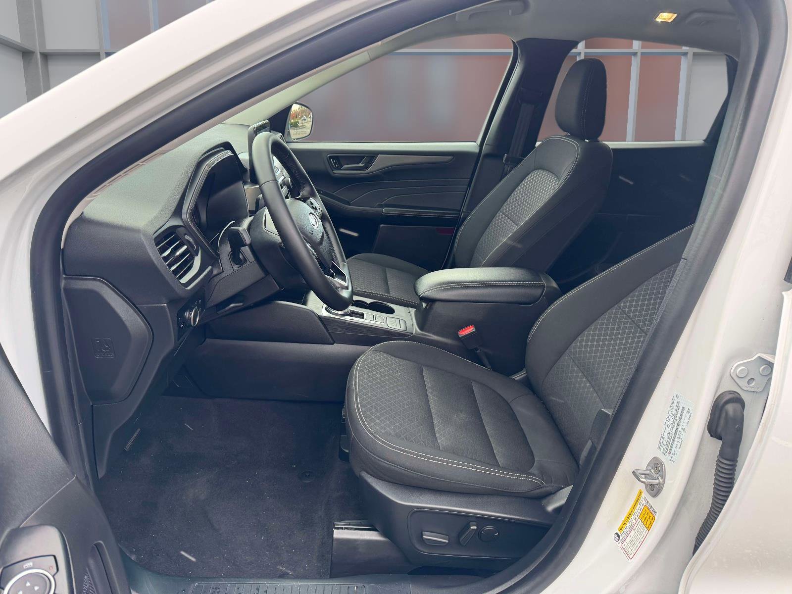 Used 2024 Ford Escape Active AWD/4WD image 12