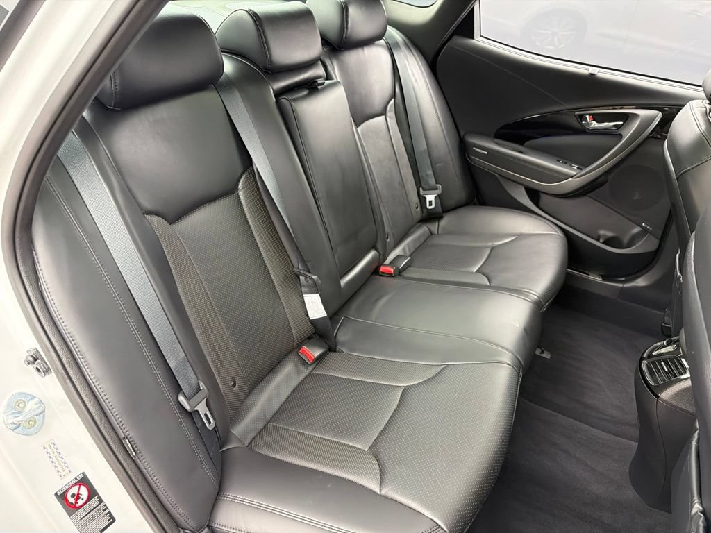 Used 2017 Hyundai Azera Limited FWD image 25