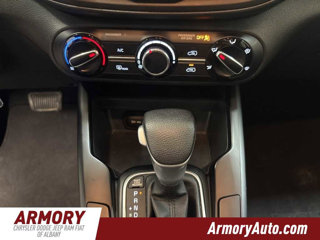 Used 2023 Kia Soul LX w/ LX Technology Package image 17