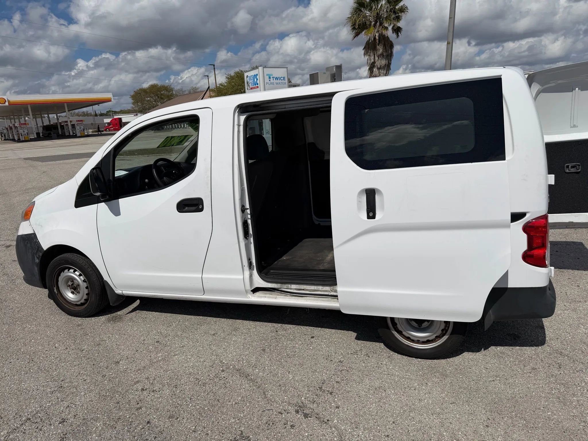 Used 2017 Nissan NV200 S image 10