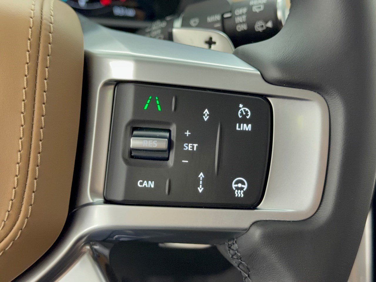 New 2026 Land Rover Discovery Limited Edition AWD/4WD image 18