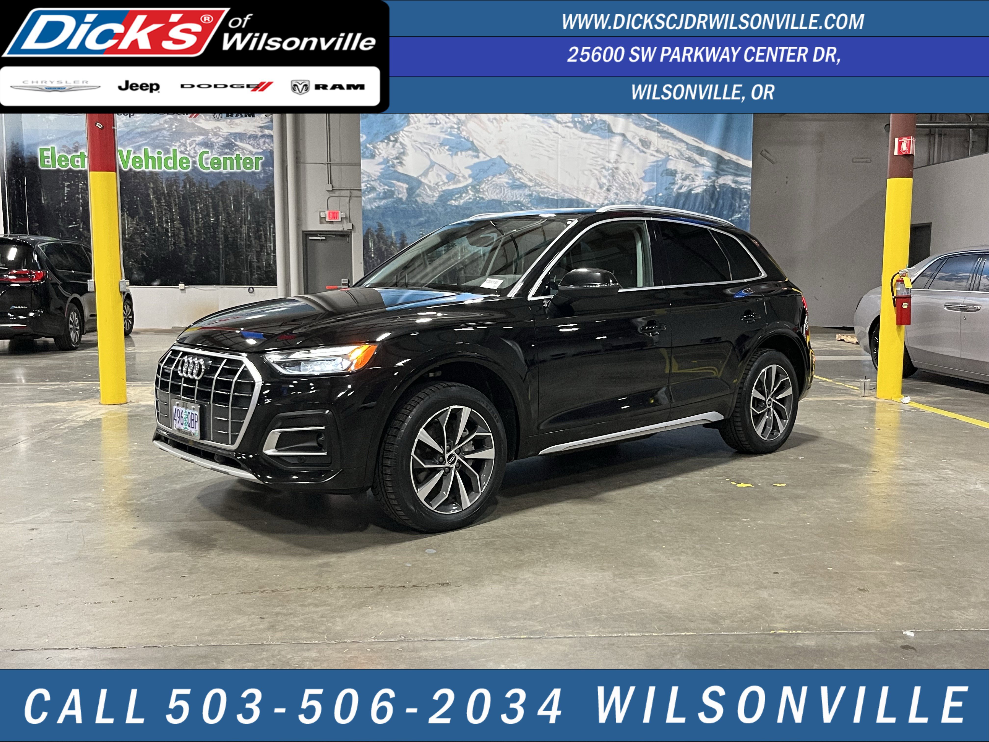 Used 2021 Audi Q5 2.0T Premium w/ Convenience Package image 1